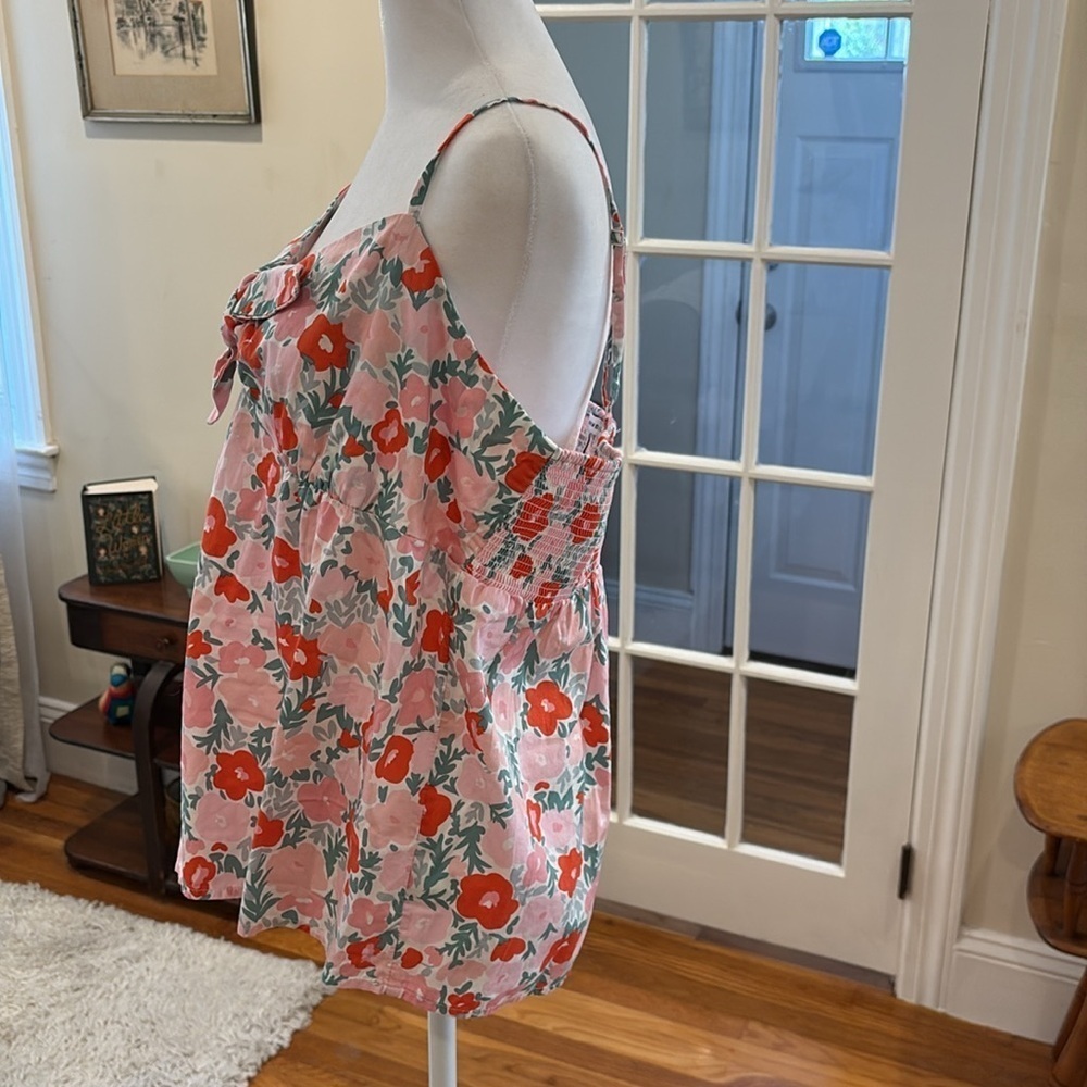 Free Assembly now front tank top.  Floral design.  Size XL - Picture 3 of 6